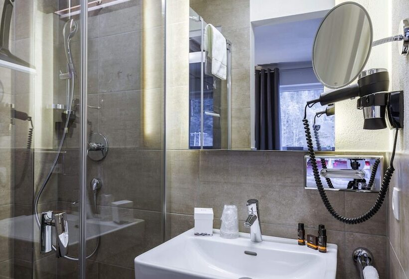 ホテル Avenida Mountain Lodges Saalbach