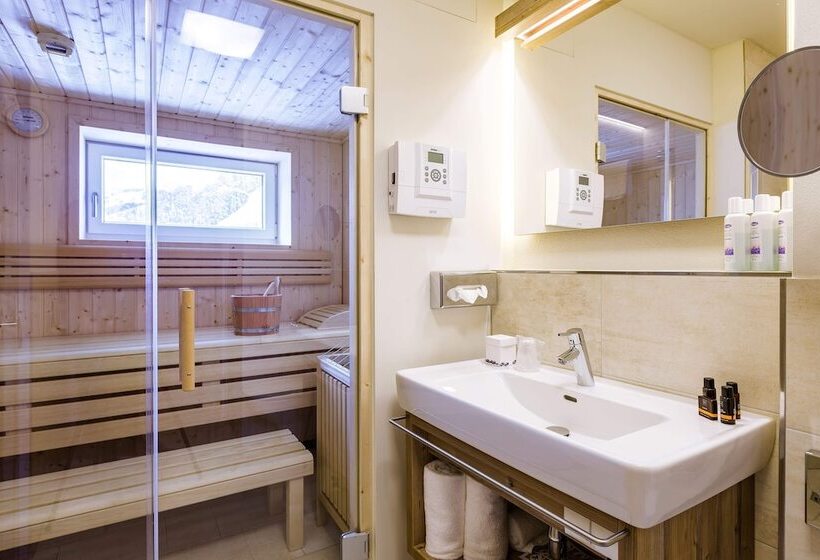 ホテル Avenida Mountain Lodges Saalbach