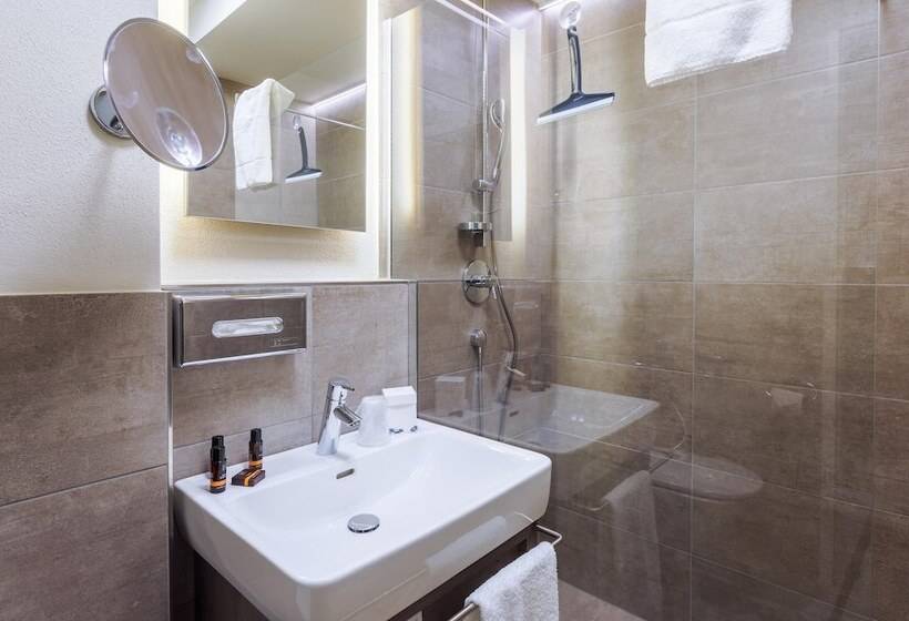 ホテル Avenida Mountain Lodges Saalbach