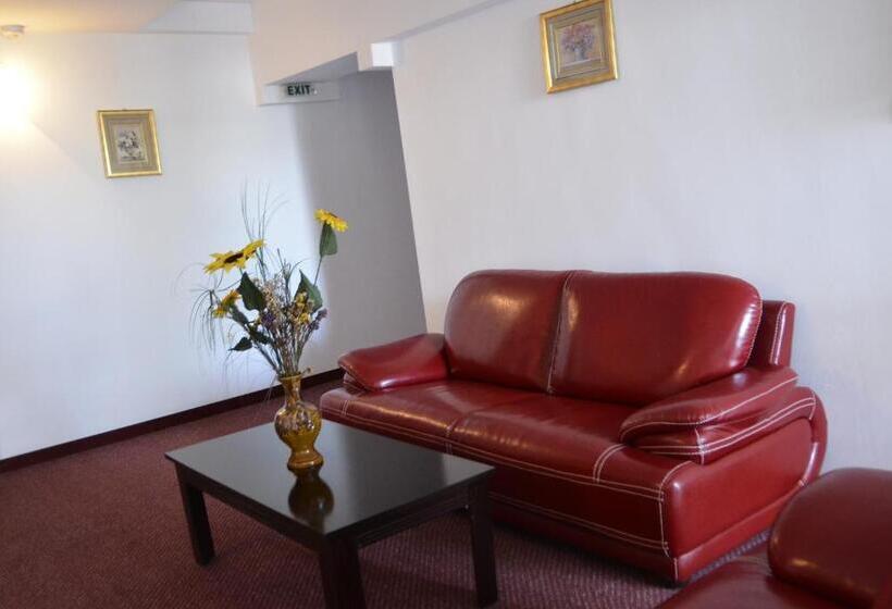 Отель Europolis