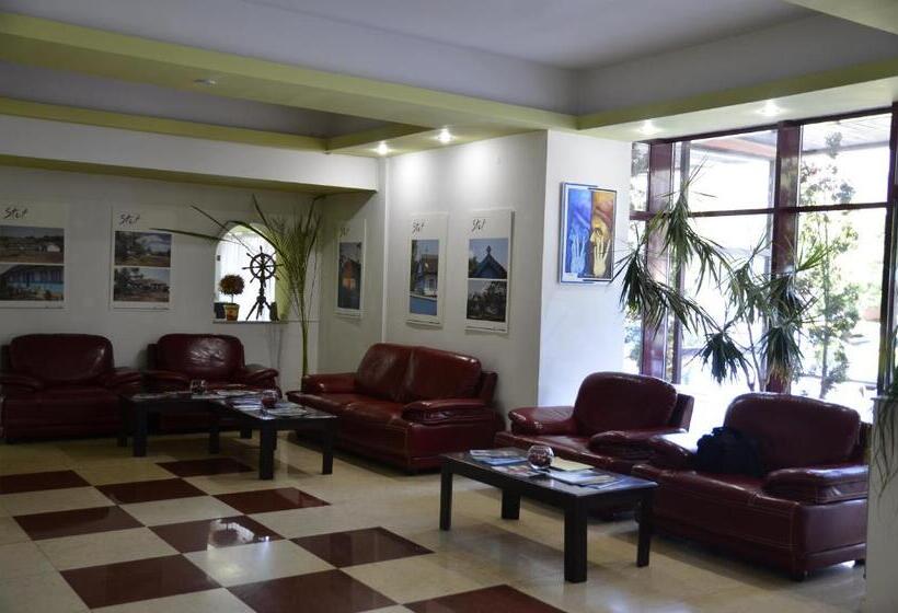 Отель Europolis