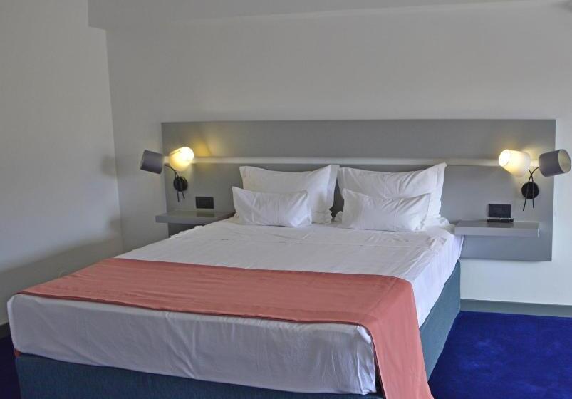 Отель Europolis