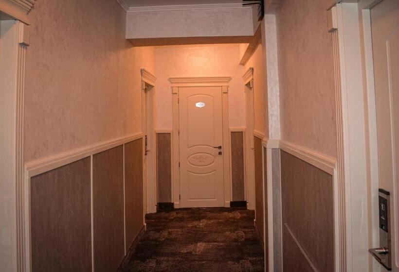 فندق Golden Rose Residence