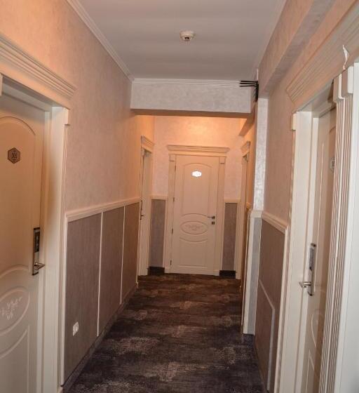 فندق Golden Rose Residence