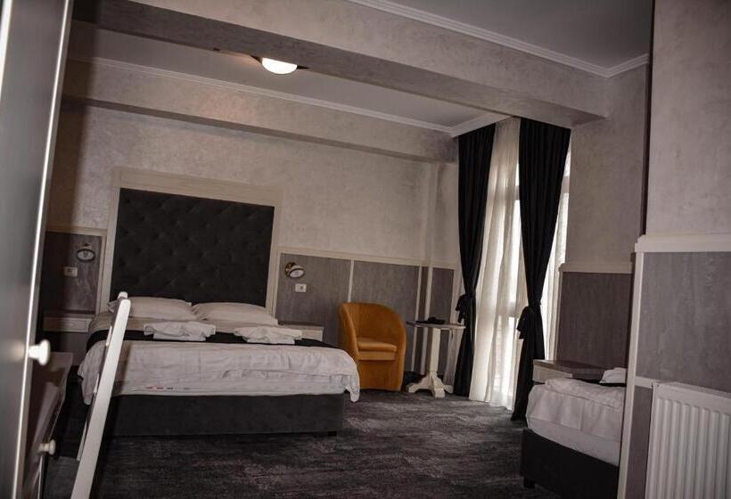 فندق Golden Rose Residence