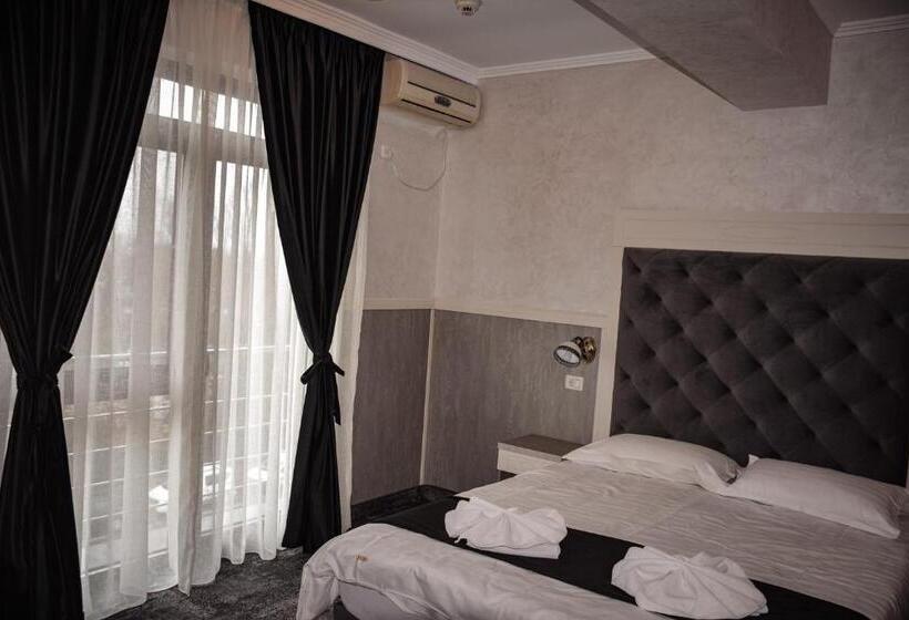 فندق Golden Rose Residence