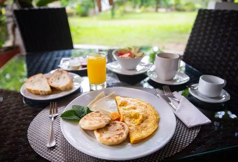 Kantawa Hotel & Spa Solo Adultos
