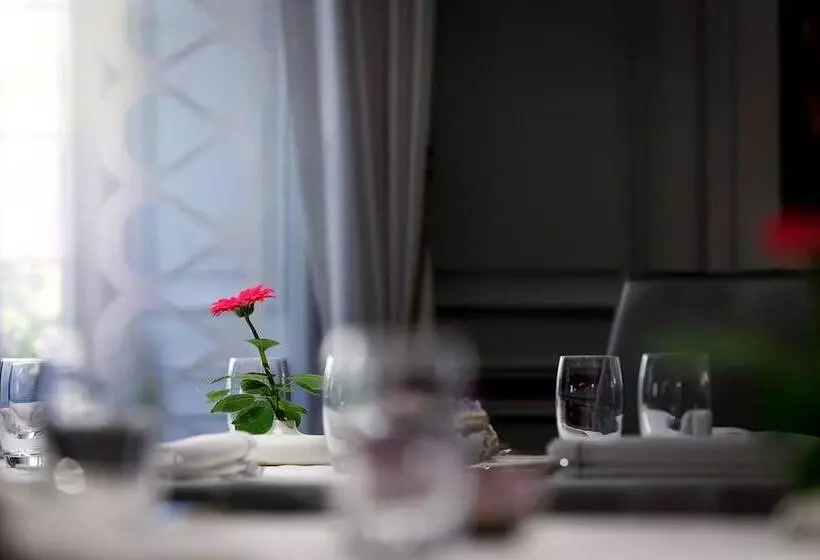 ホテル Logis Auberge Du Cheval Blanc