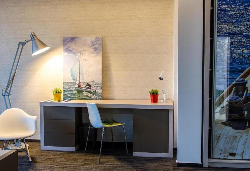 Отель On Plonge Junior