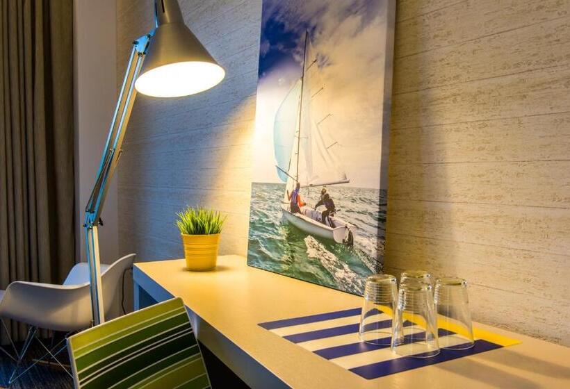 Отель On Plonge Junior