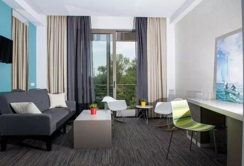 Hotel On Plonge Junior
