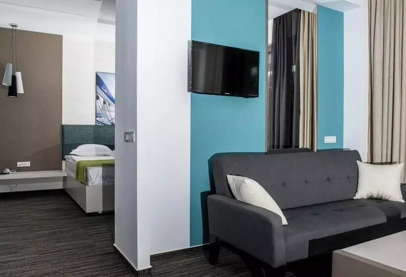 Hotel On Plonge Junior
