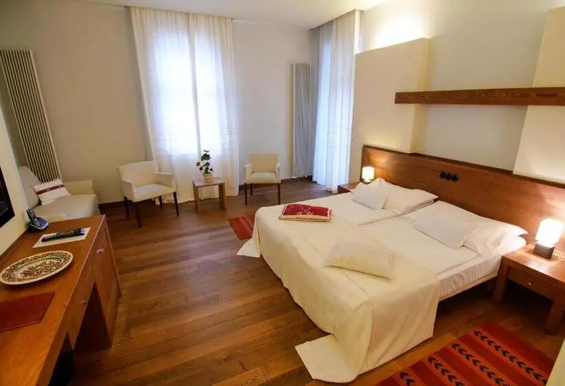 Hôtel Pacsirta