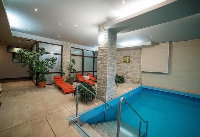 فندق Secret Garden