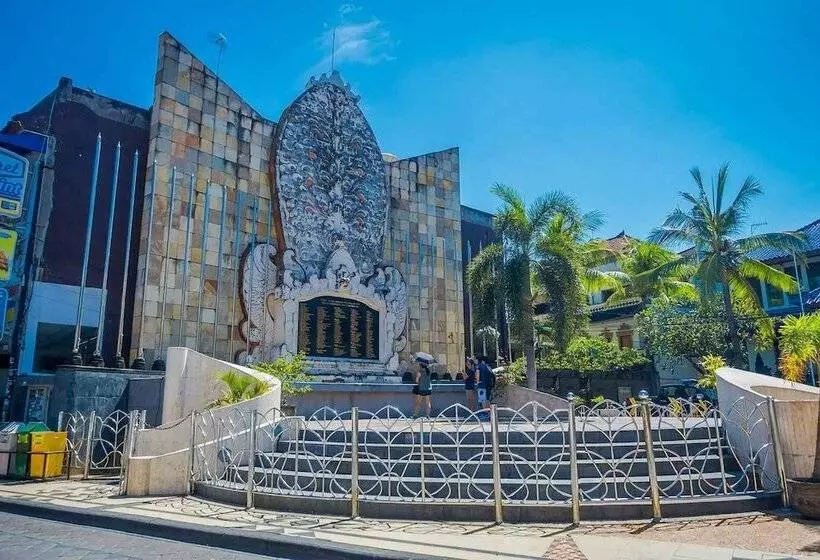 Hotelli Swissbelexpress Kuta Legian