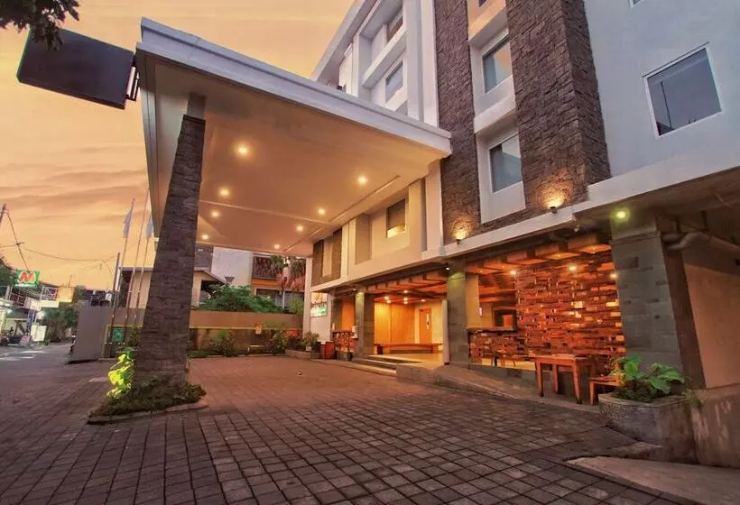 Hotelli Swissbelexpress Kuta Legian