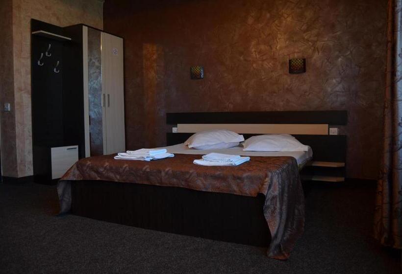 هتل Villa Roberto