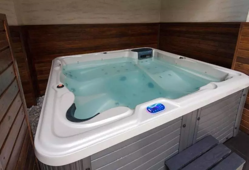 Ymy Hotels Târgu Jiu