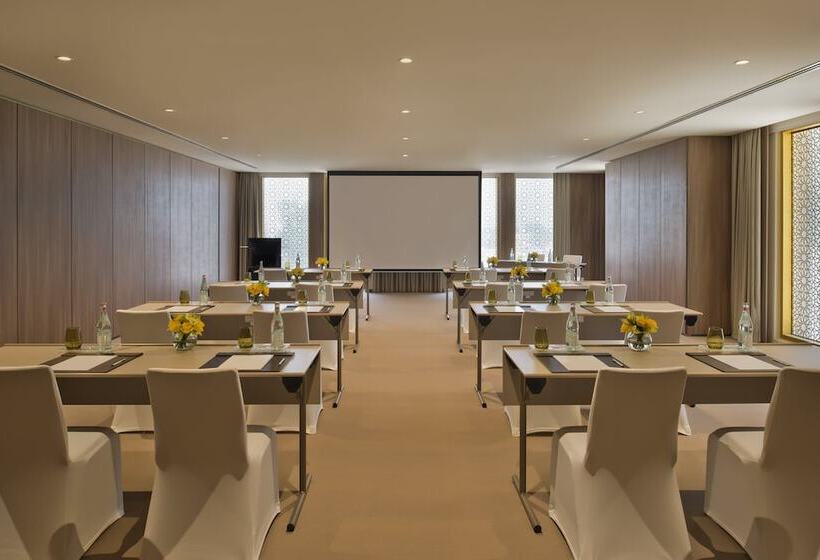 Voco Doha West Bay Suites, An Ihg