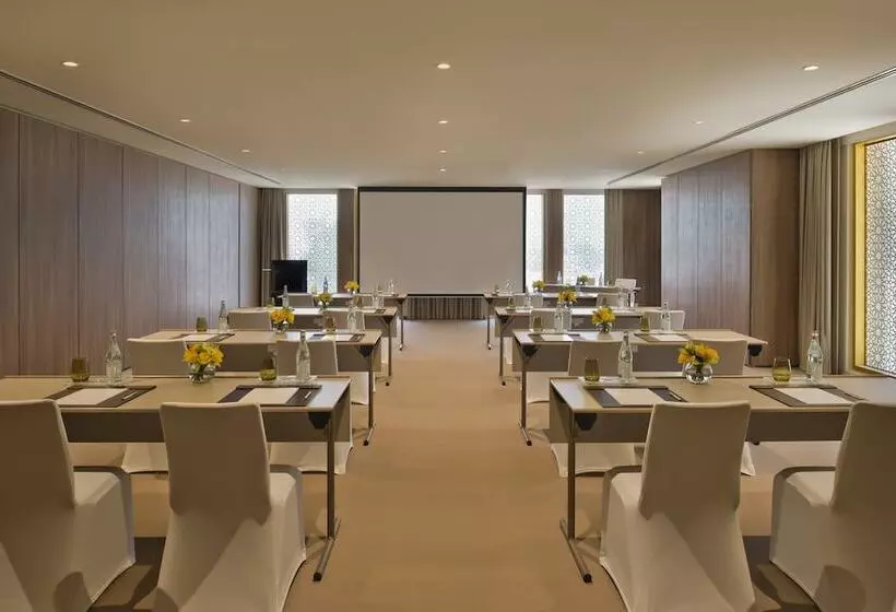 Voco Doha West Bay Suites, An Ihg