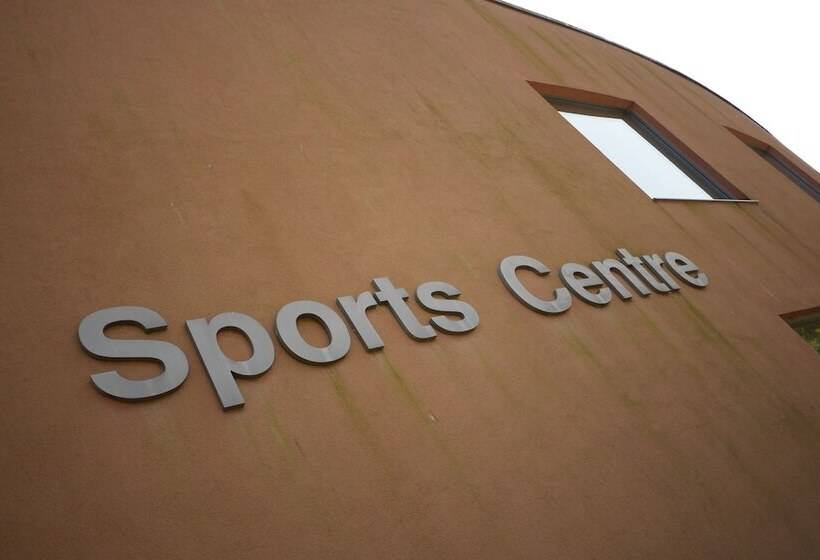 فندق صغير Becket Court   University Of Kent   Campus Accommodation