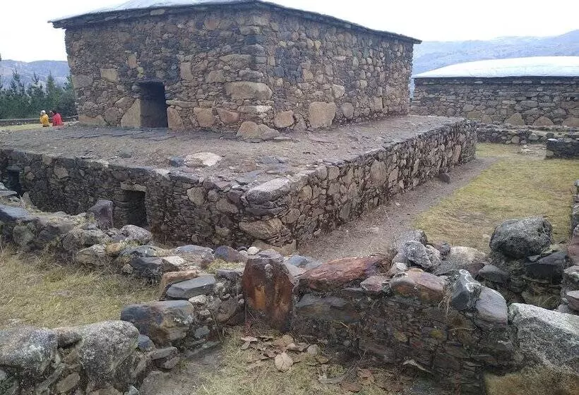 تختخواب و صبحانه Hostal Casa Del Montanista