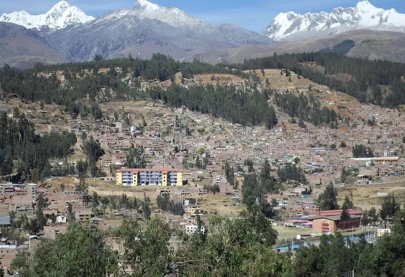 تختخواب و صبحانه Hostal Casa Del Montanista