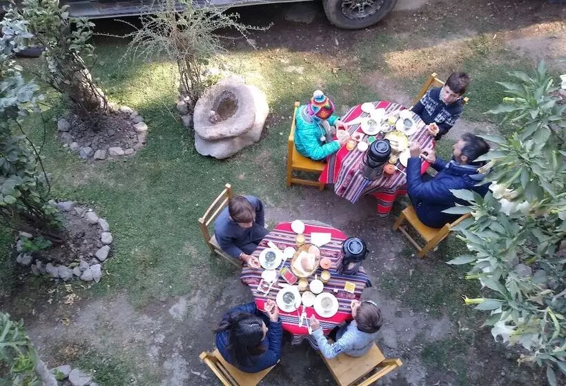 تختخواب و صبحانه Hostal Casa Del Montanista