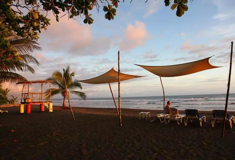 Aamiaismajoitus (B&B) Rafiki Beach Camp