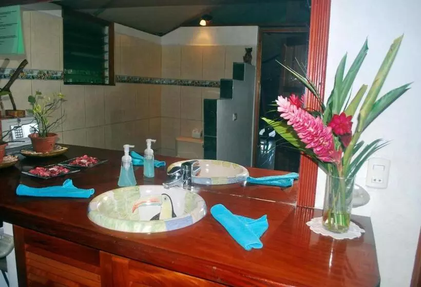 Aamiaismajoitus (B&B) Rafiki Beach Camp