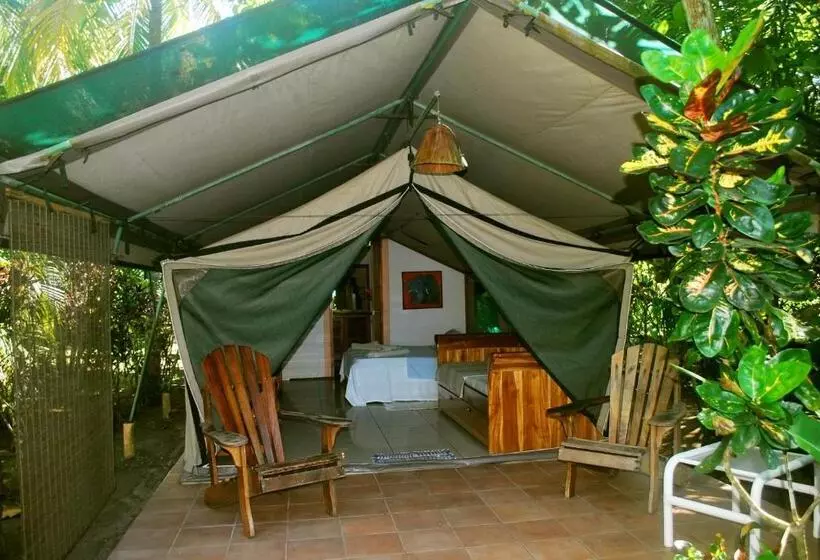Aamiaismajoitus (B&B) Rafiki Beach Camp