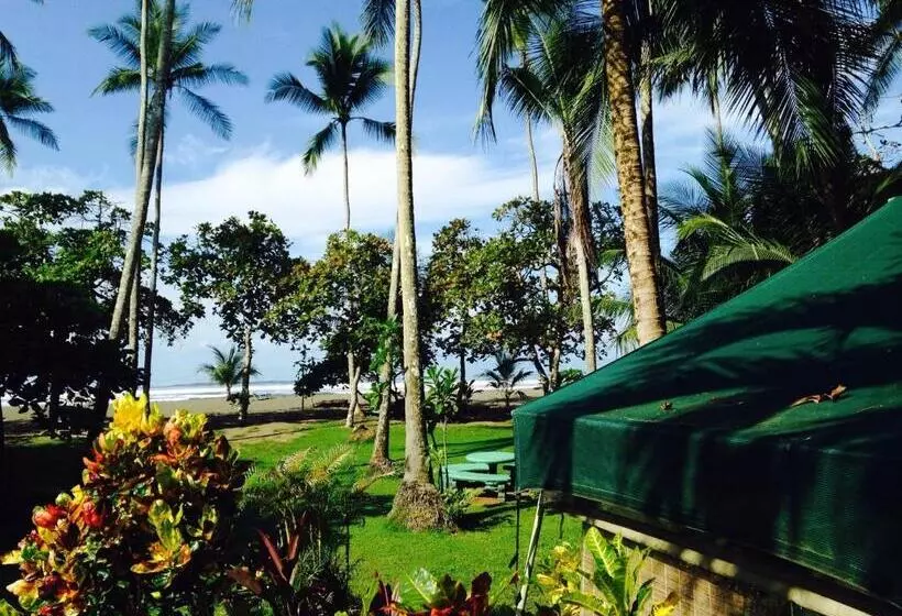 Aamiaismajoitus (B&B) Rafiki Beach Camp