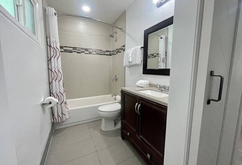 בית מלון כפרי Budget Inn