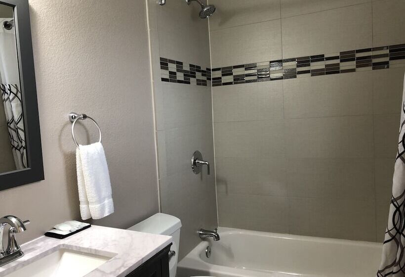 בית מלון כפרי Budget Inn