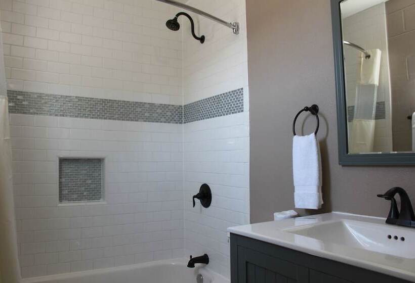 בית מלון כפרי Budget Inn