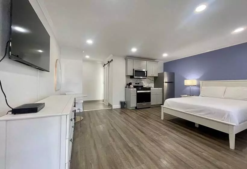 ホテル Budget Inn