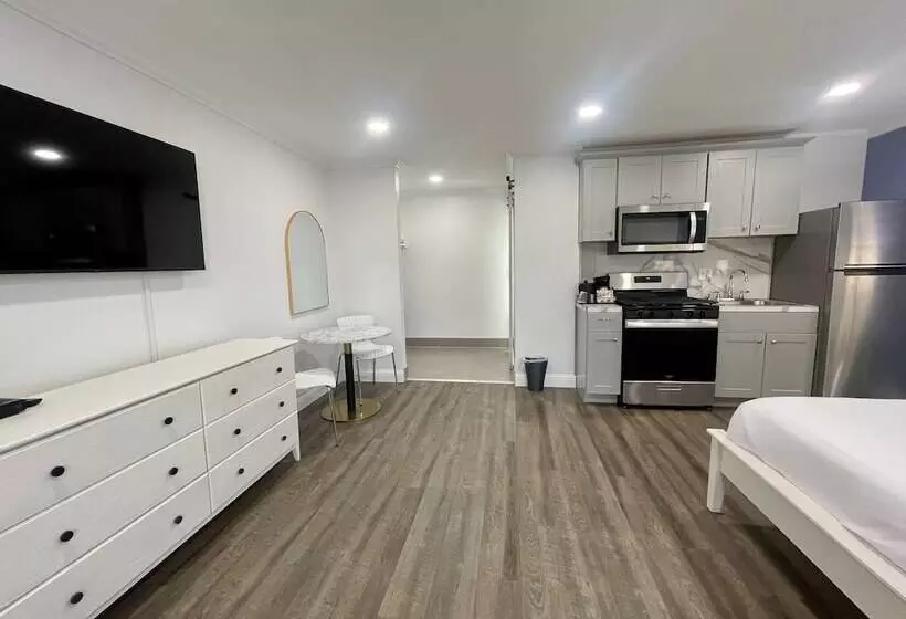 ホテル Budget Inn