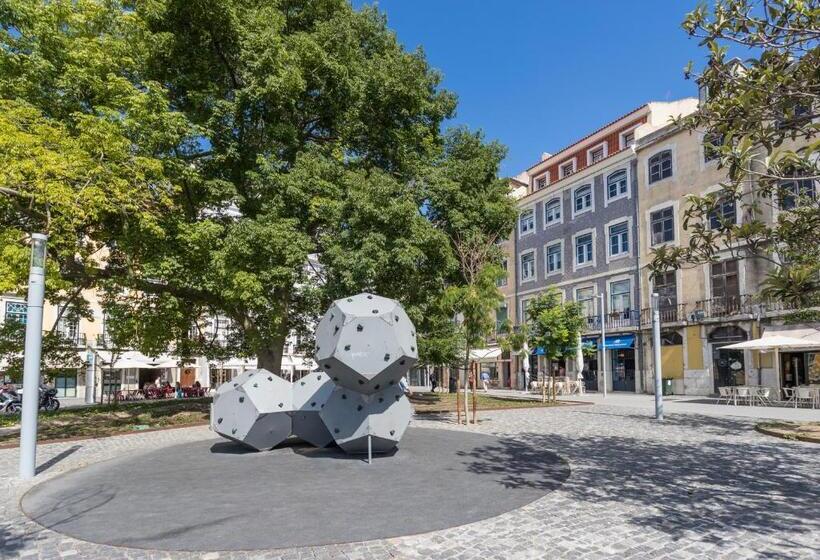 هتل Emporium Lisbon Suites