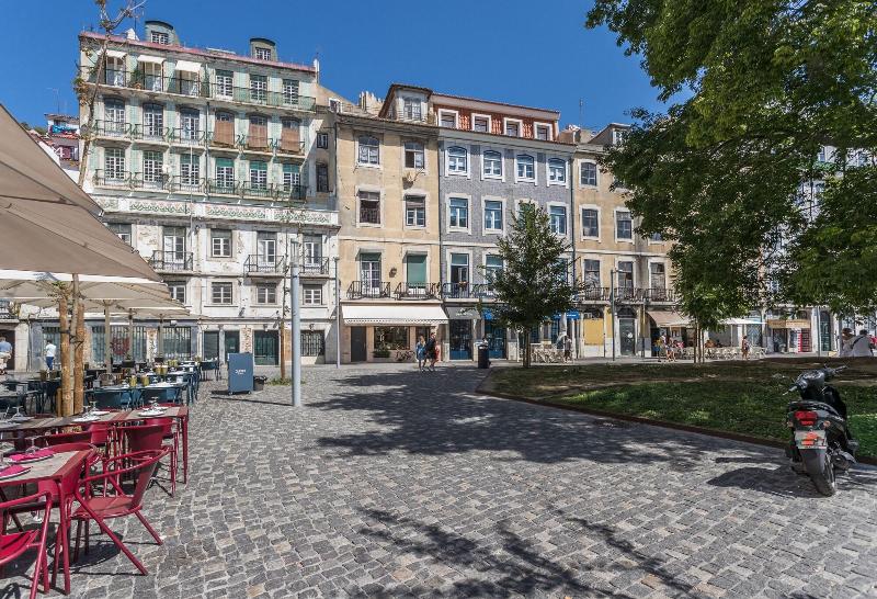 هتل Emporium Lisbon Suites