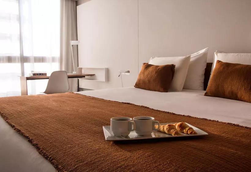 ホテル Esplendor By Wyndham Montevideo Punta Carretas