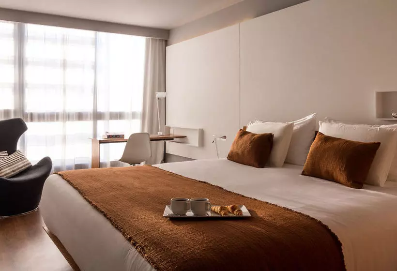 ホテル Esplendor By Wyndham Montevideo Punta Carretas