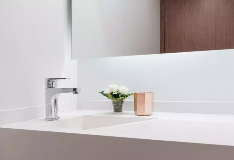 ホテル Esplendor By Wyndham Montevideo Punta Carretas