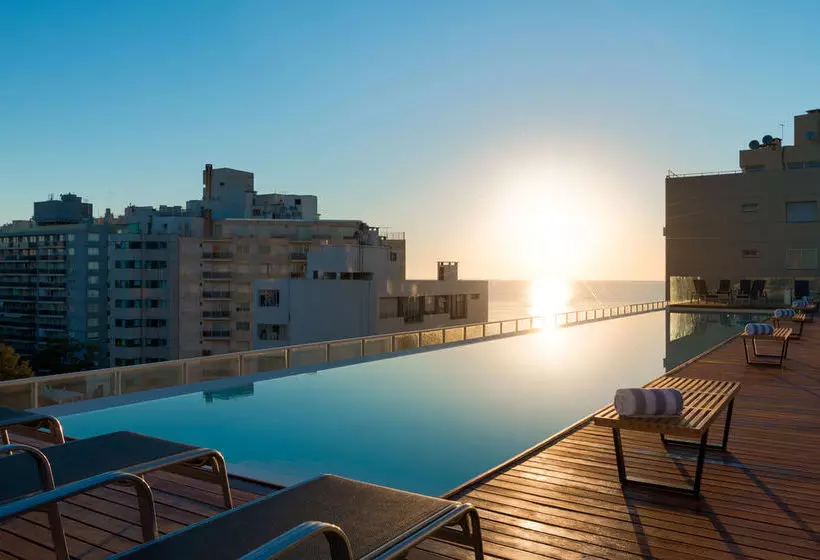 ホテル Esplendor By Wyndham Montevideo Punta Carretas