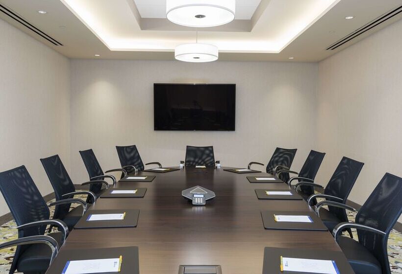 فندق Hilton Garden Inn Grand Rapids East