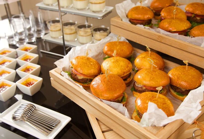 هتل Hilton Garden Inn Volgograd