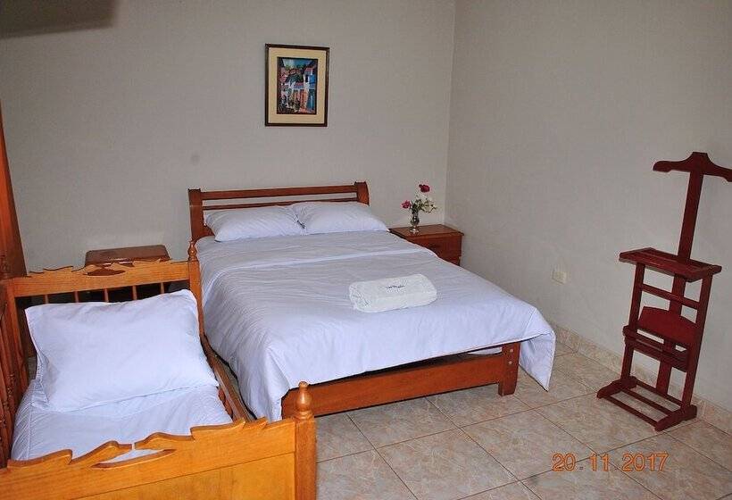 هتل Hostal Don Reymundo