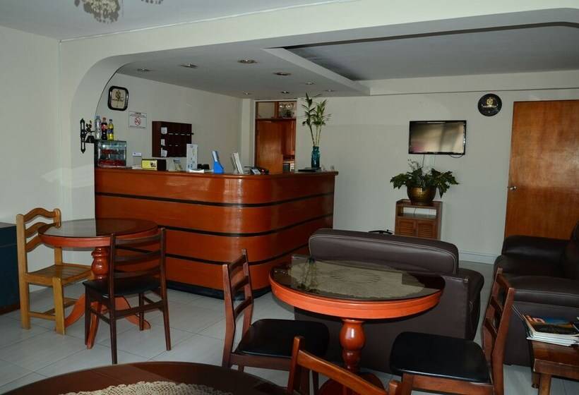 هتل Hostal Don Reymundo