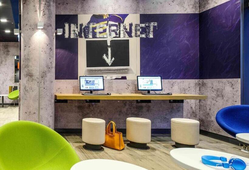 בית מלון כפרי Ibis Budget Sens