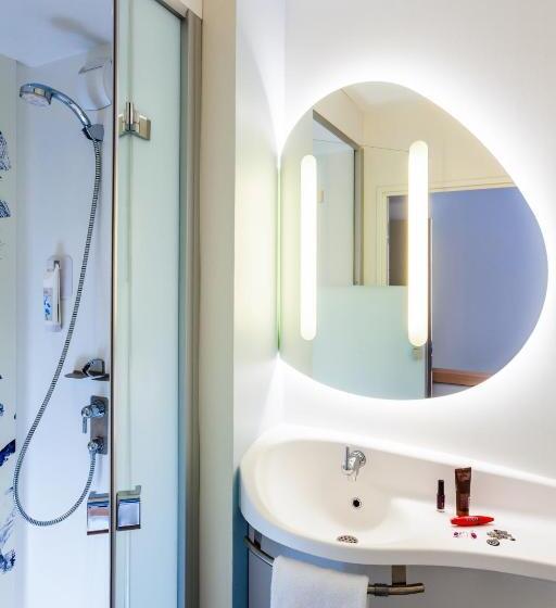 בית מלון כפרי Ibis Budget Sens