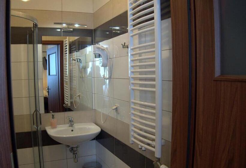 בית מלון כפרי Kochanów